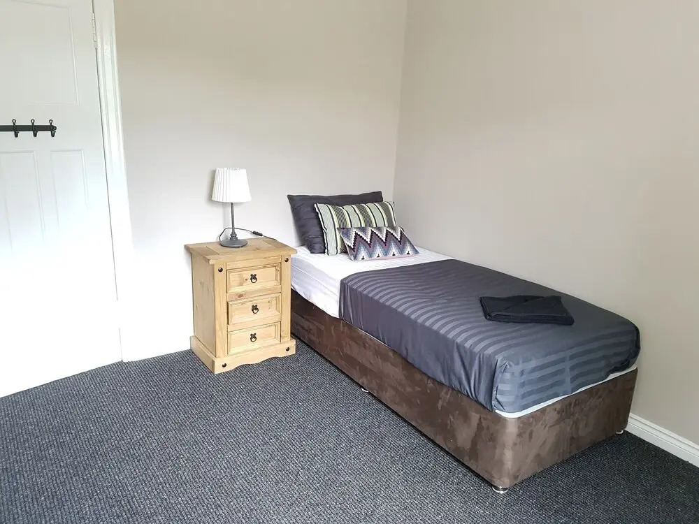3 Bedroom Apartment Near King's Park