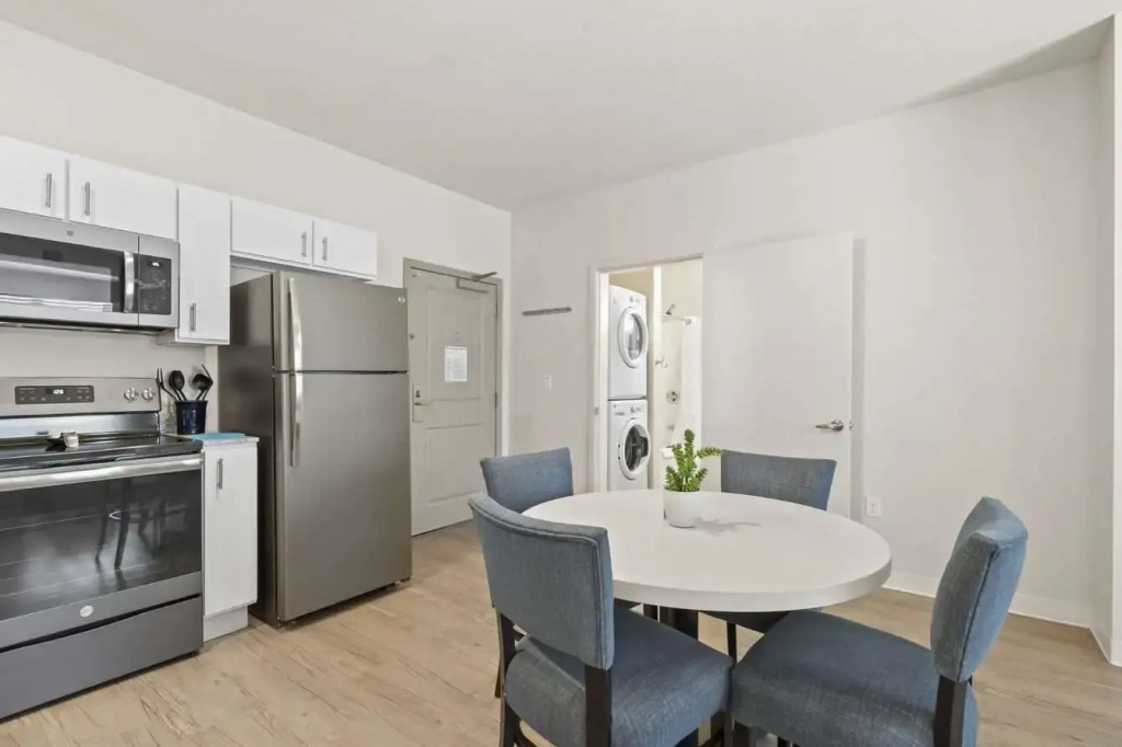 WaterWalk Extended Stay by Wyndham Kansas City - Overland Pk