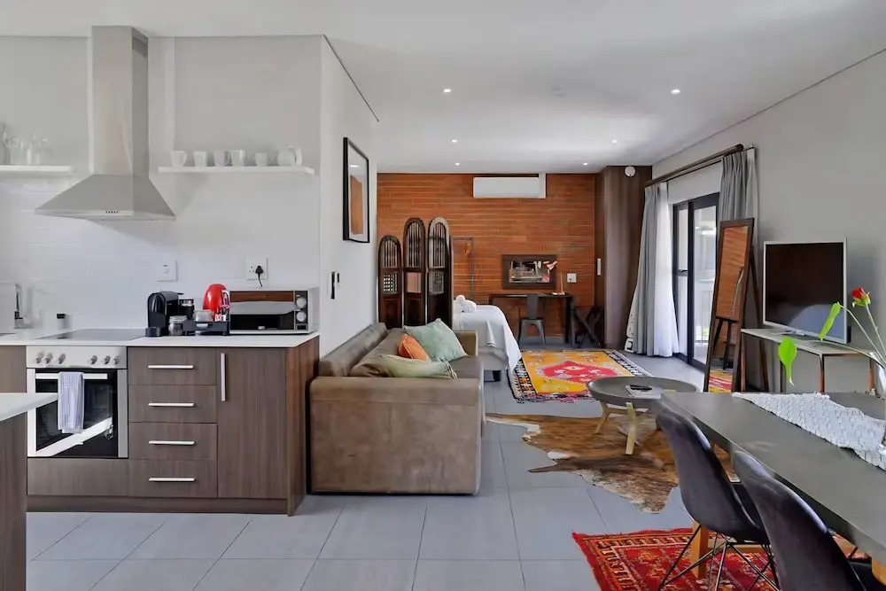 Stylish Penthouse Heart of the City by Ctha