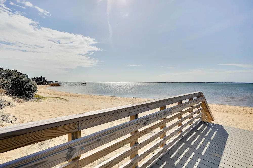 Hot Tub & Fire Pit: Outer Banks Family Getaway!