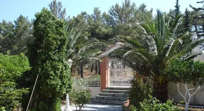 Kallithea Studios & Apartments