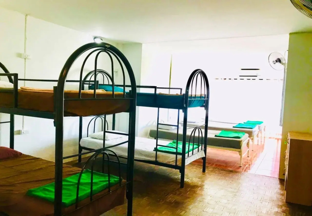 B7 Hostel