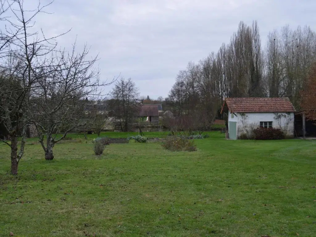 Gîte entre Touraine et Berry, bordé de rivière, près du parc animalier et station thermale - FR-1-591-67