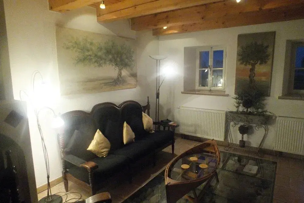 Rheinufer Lodge