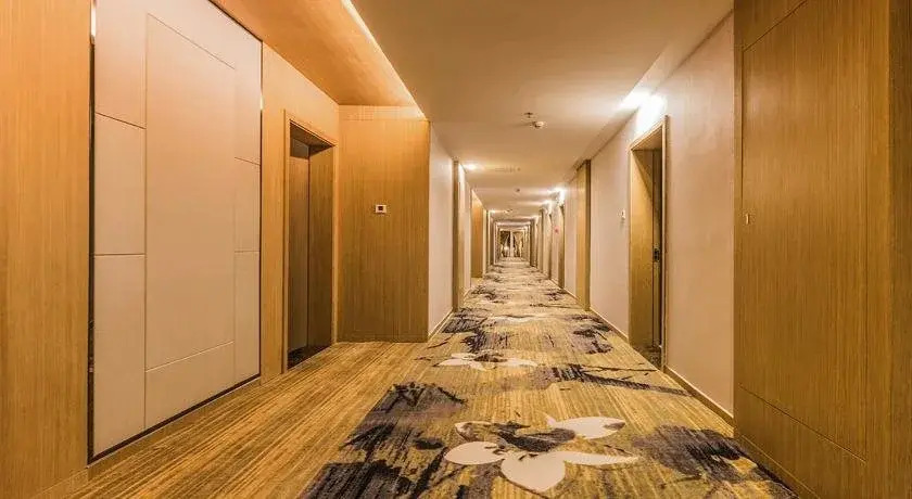 Lige Holiday Hotel