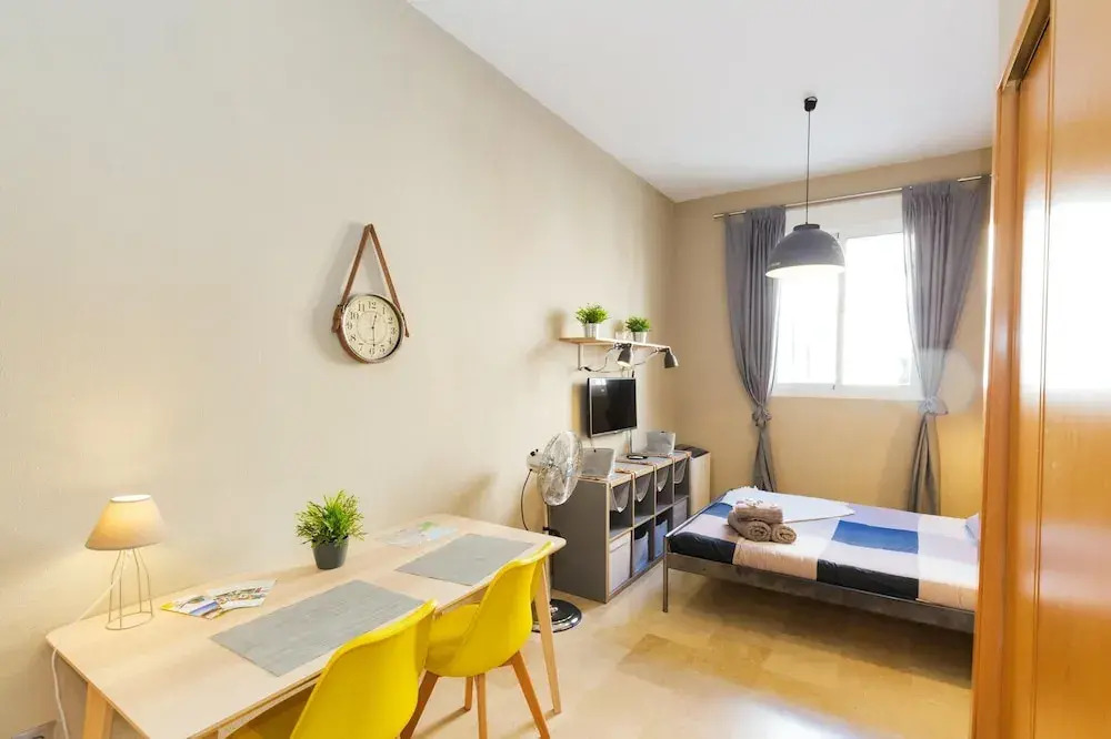 Studio in Málaga, With Wifi