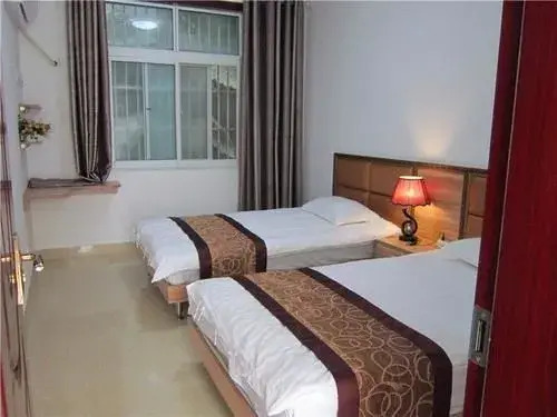 Xinyang Jigong Mountain Wenchenju Inn