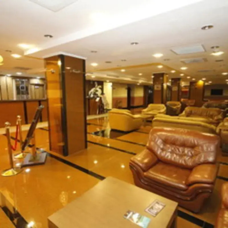 Met Gold Hotel