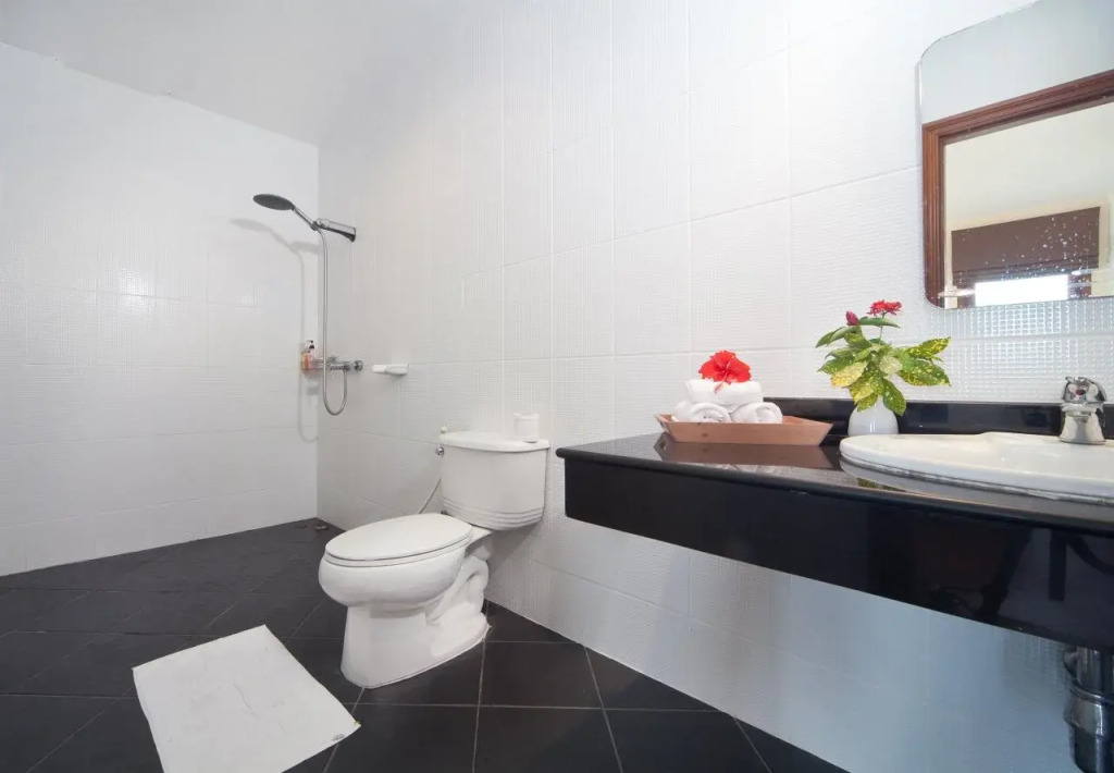Phuket Villas at Patong Hill Estate