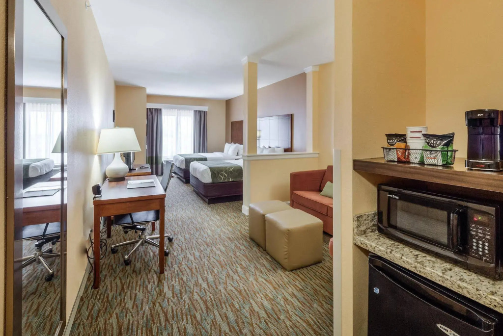 Comfort Suites Cotulla near I-35