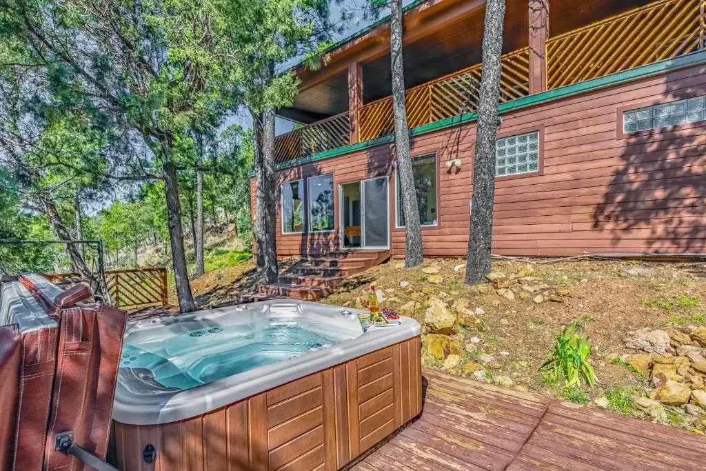 Clearview, 6 Bedrooms, Hot Tub, Pool Table, Views, Pet Friendly, Sleeps 14