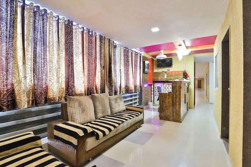 Oyo 23615 Sparsh Inn