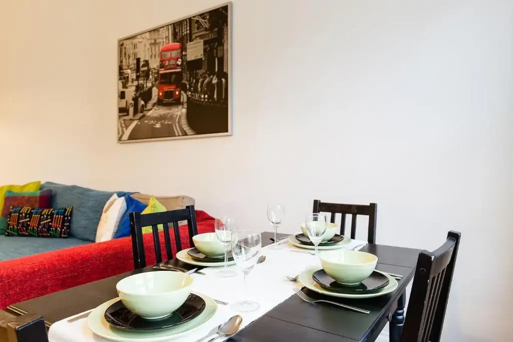 Spacious Comfy 2br Flat