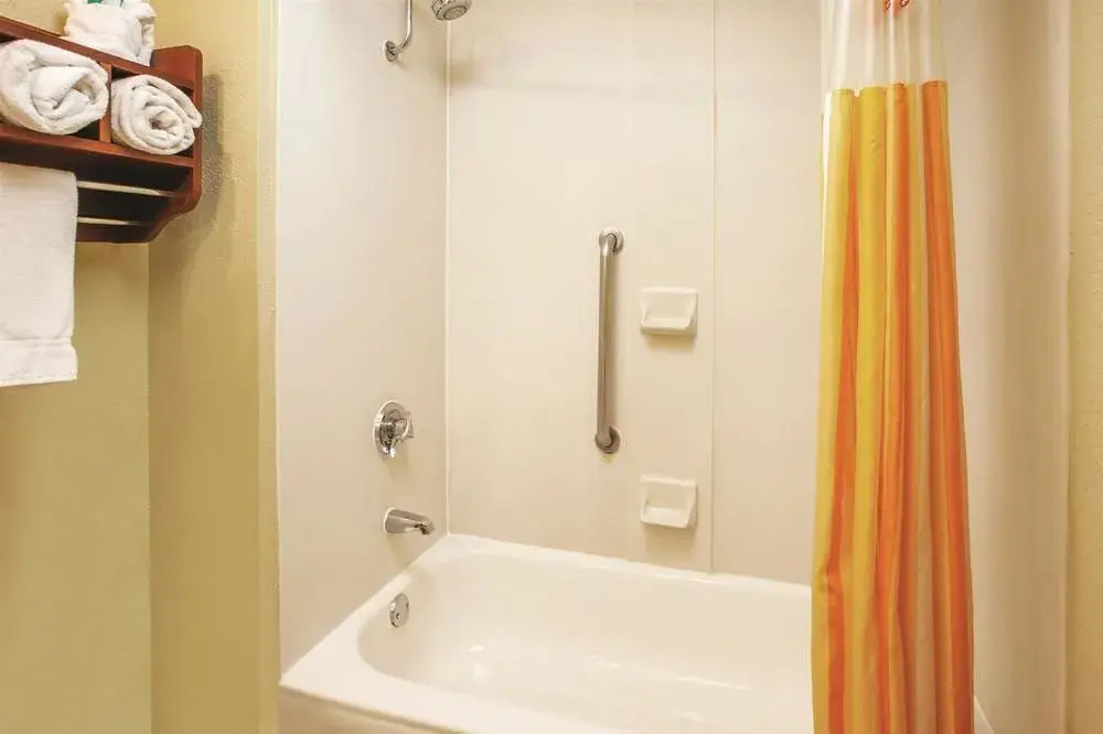 La Quinta Inn & Suites Canton
