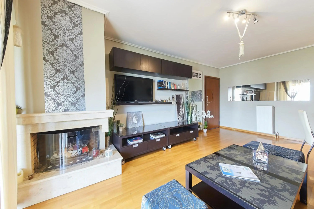 CASA MYRlAM -Suite Apartment in Marousi with View and Private Parking-