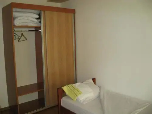 B&B Apolon