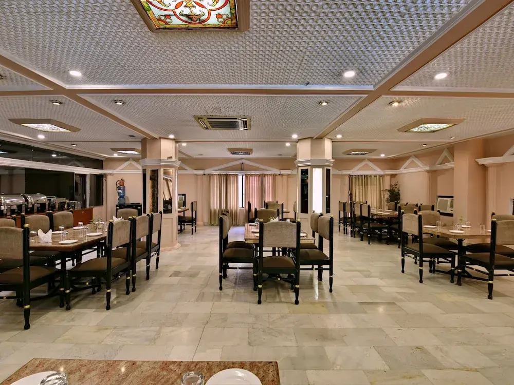 OYO 10706 Hotel Siddhartha