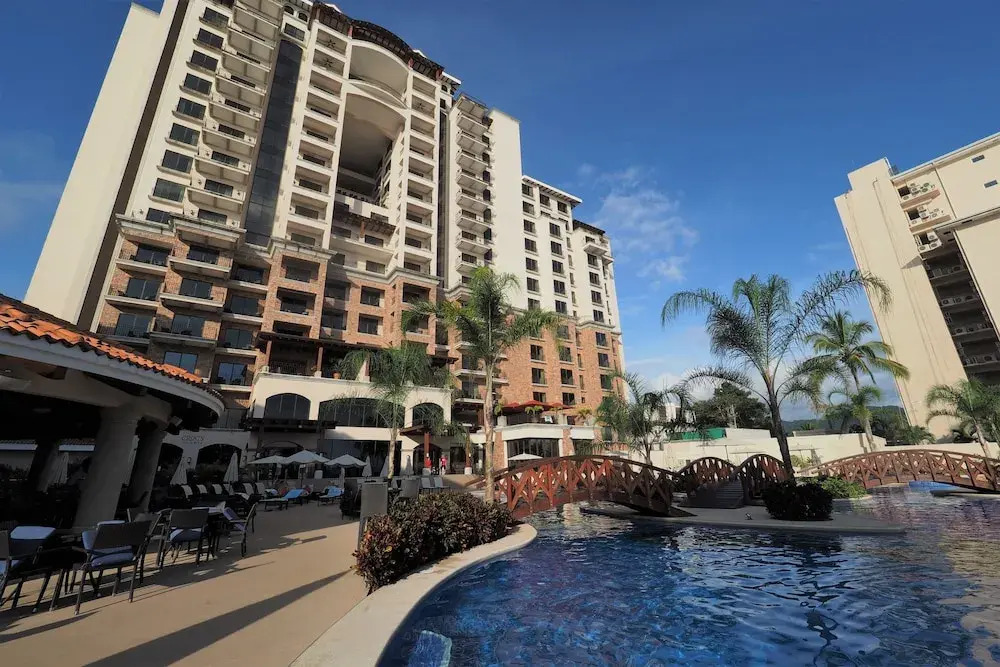 Crocs Resort Oceanfront Penthouse Jaco