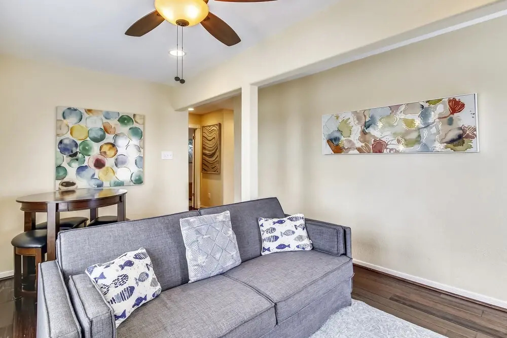 Reel Me In - As Seen On Tv! 5 Bedroom Home