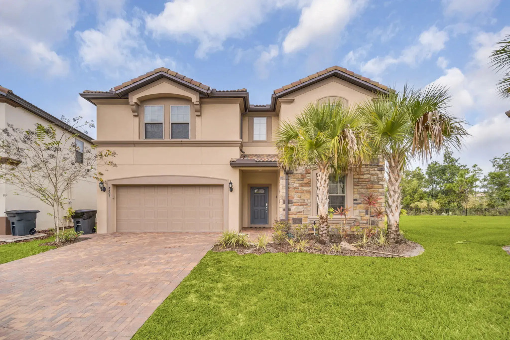Brand New Luxury 9Br Villa With Lake View*Pool*Spa, Kissimmee, US