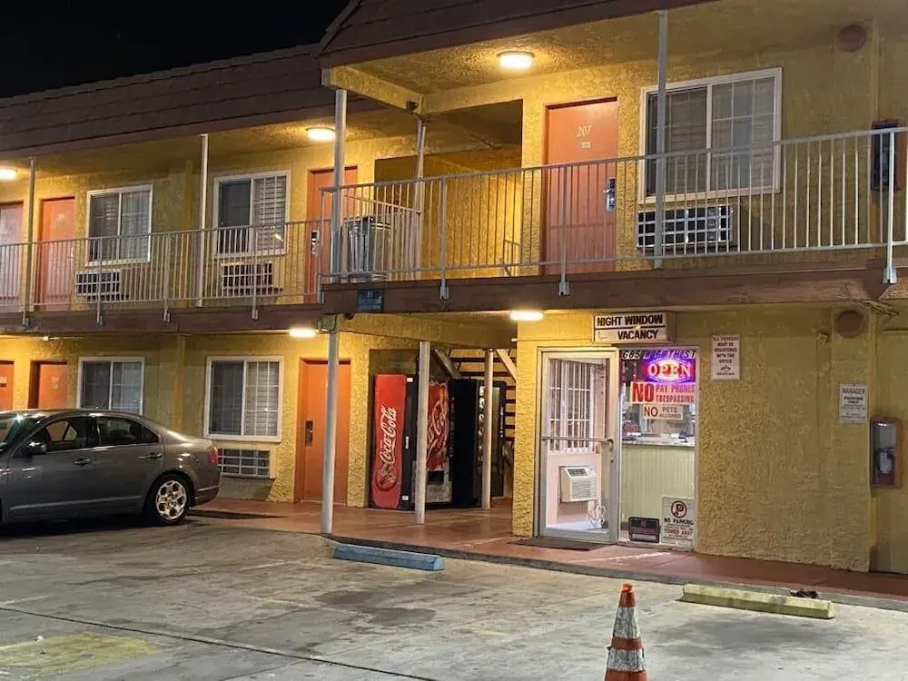 SimpleStay Suites - Downtown San Bernardino