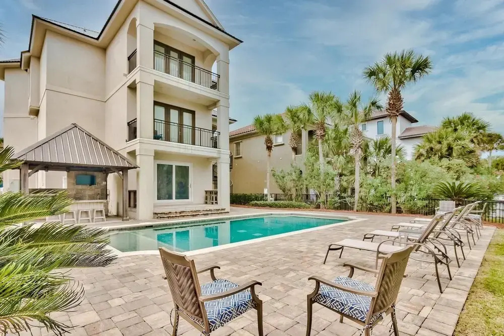 Seastar Palazzo Luxury Across From Beach