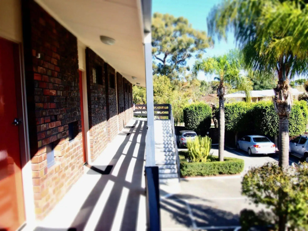 Kings Park Motel