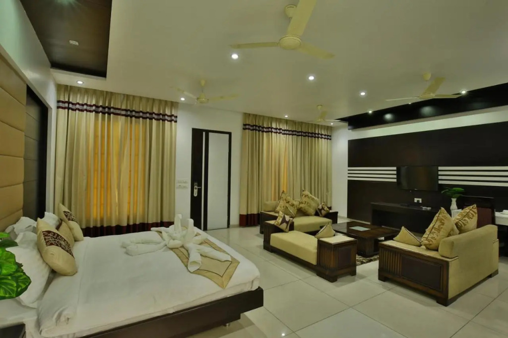Jhansi Hotel
