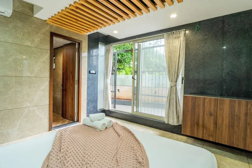 Alaya Stays 3-BHK with Pool near Khandala Hills - Imperial Serenia
