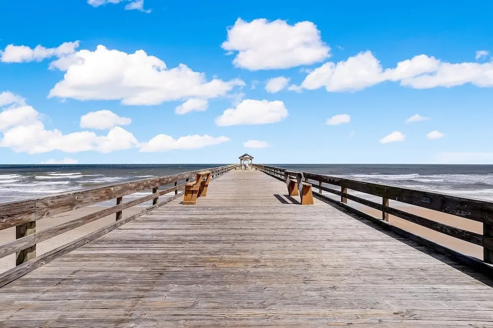 557 Amelia By The Sea 3 Bedroom Condo by RedAwning