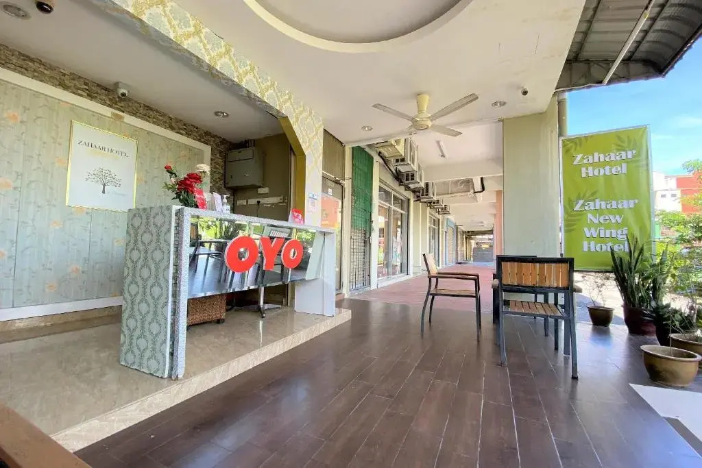 OYO 90159 Zahaar Hotel