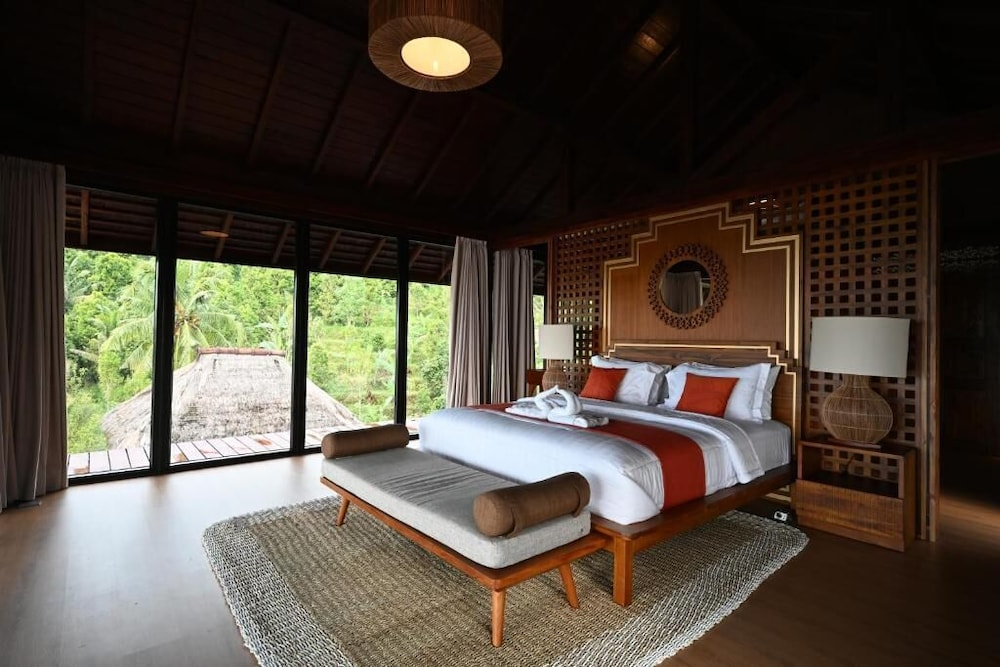 Meadow Hills Villas by Mahaprana
