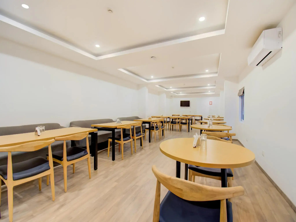 Super Townhouse Paldi Bus Terminal Ahmedabad Formally Neelkanth