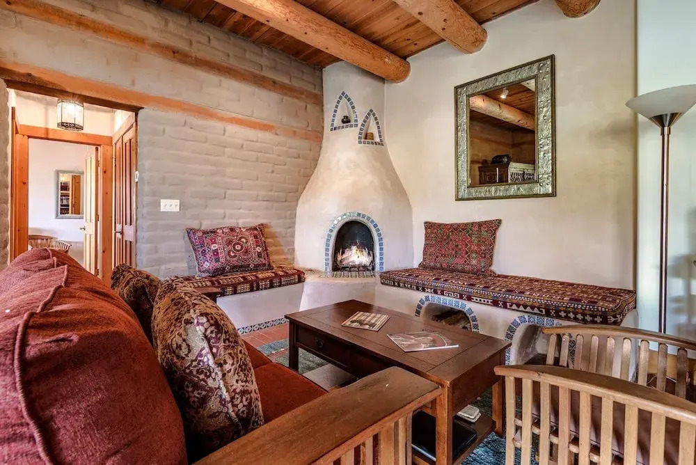 Canyon View Retreat - All Adobe Home, Tranquil Setting, Spectacular Views, Hot Tub Under the Stars