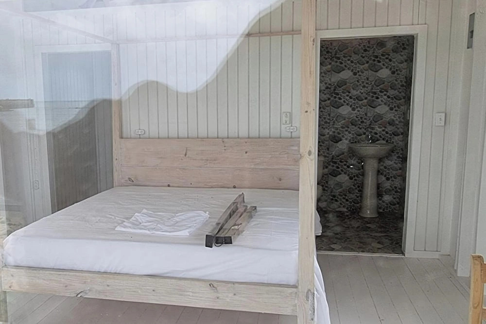 Comfortable 1-Bed Cottage in Codrington Barbuda