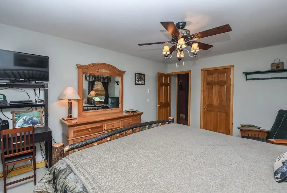 Bear's Den at Sunplace