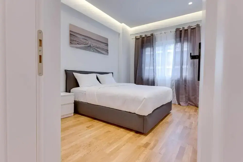 Elegant Flat 5 Walk to Metro Panormou