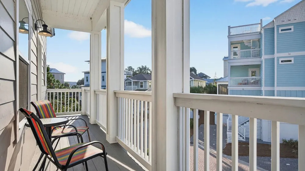 5min Walk to Dune Allen Beach Access Deck w/ Swing Charming 30A by Avantstay