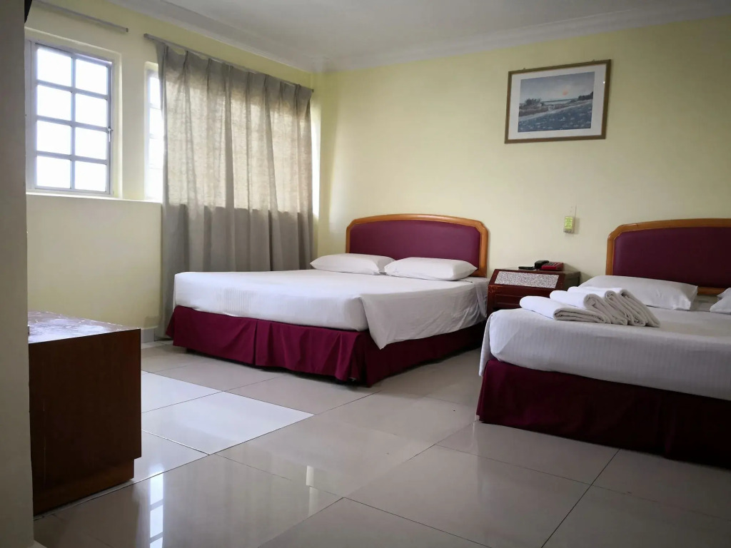 Carlton Star Hotel