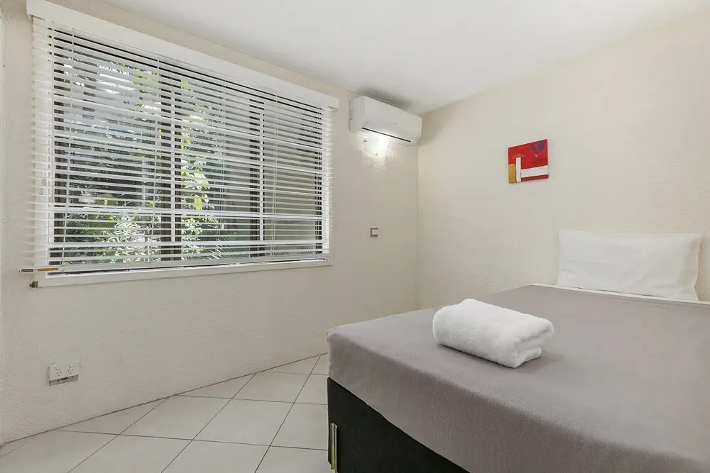 Hop, Skip, Jump Away From Hastings - Unit 6 Descola 6 Noosa Drive