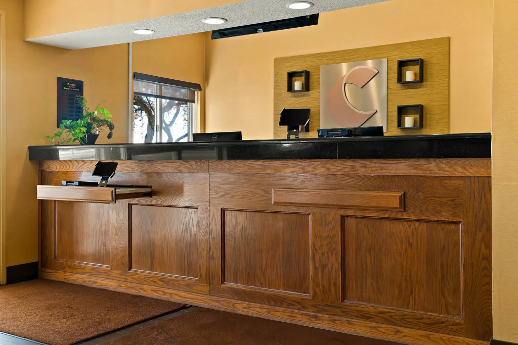 Comfort Suites Saginaw North