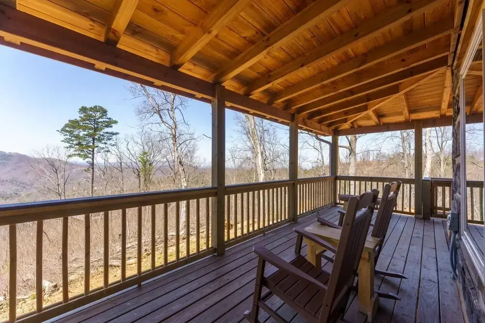 Sheriff s Cabin Mountain View Hot Tub Antique Logs Featured on Barnwood Builders Great Location