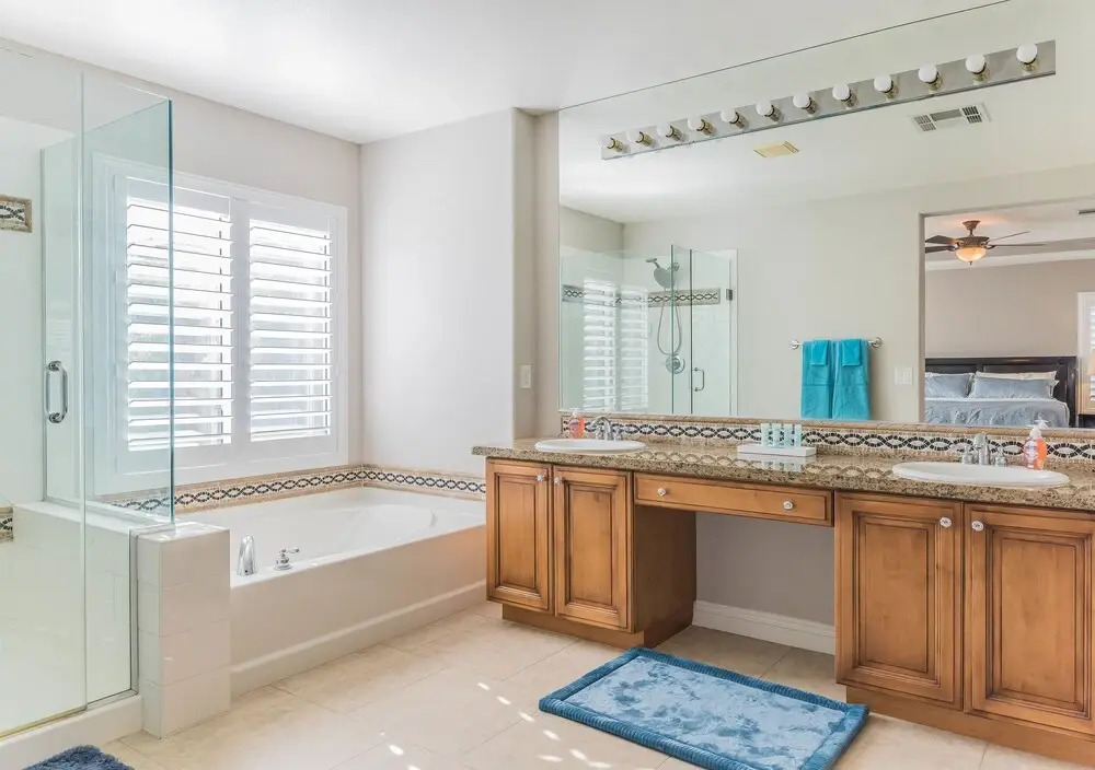 Luxurious 4BR 9min to LV Strip Sleeps 16