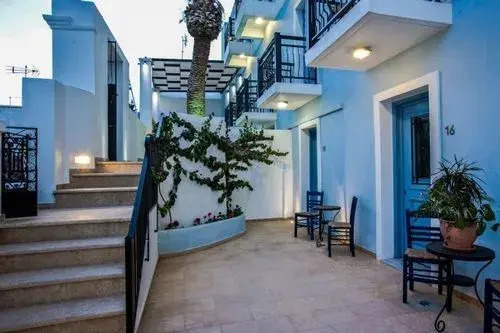 Finikas Hotel
