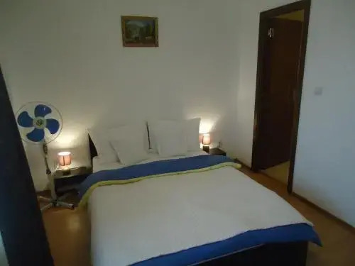 Casa Cu Piatra