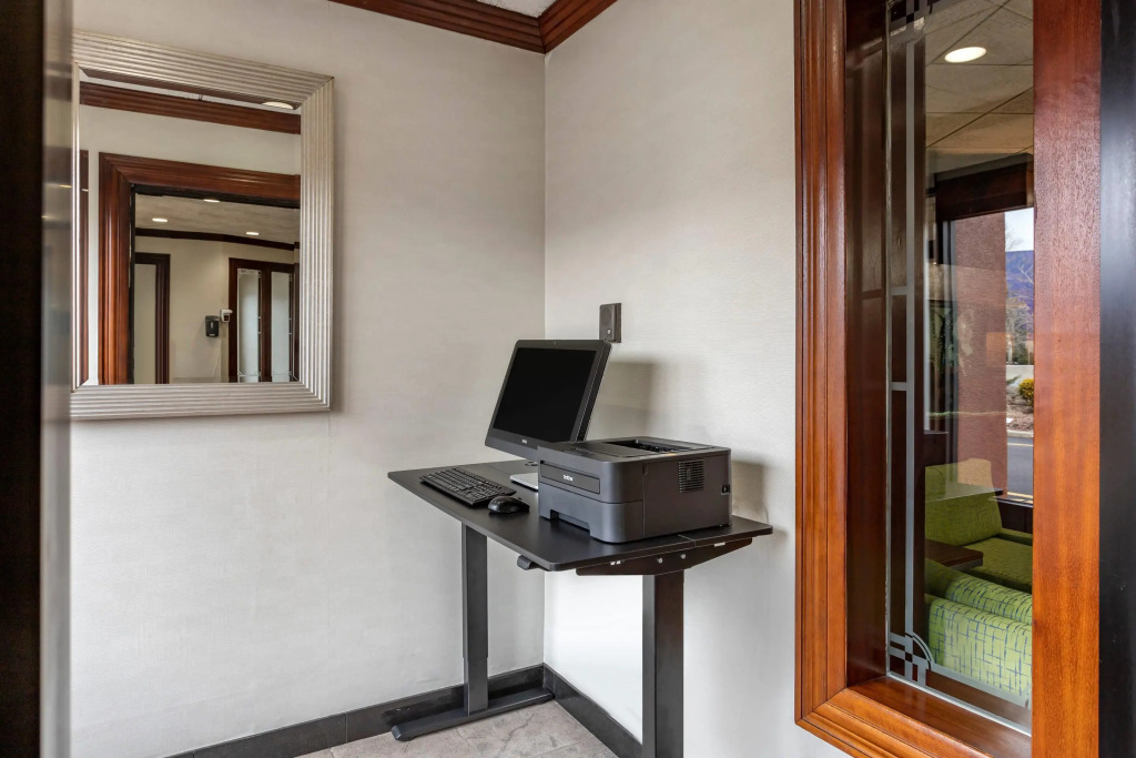 Comfort Inn Paramus - Hackensack