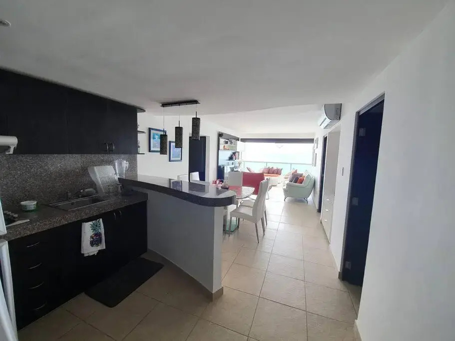 Departamento al pie del mar con hermosa vista / Torre Oceánica
