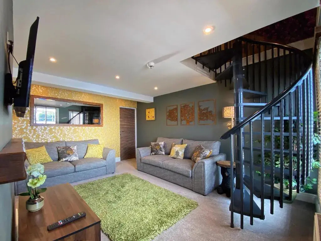 Hambrook House Canterbury - NEW luxury guest house with ESPA Spa complex