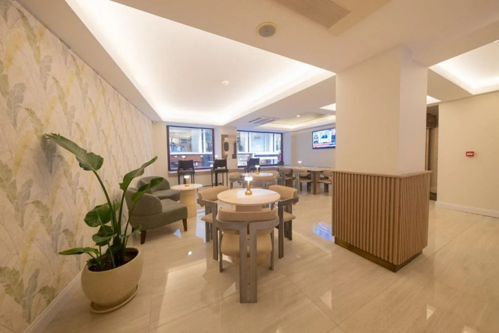Atik Palas Hotel