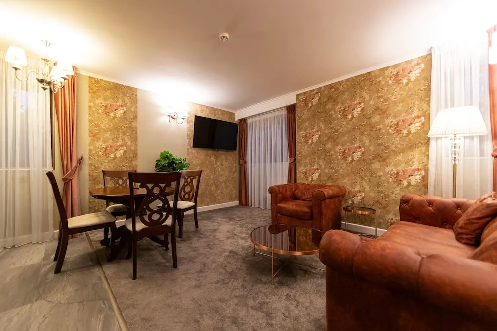 Torres Poiana Boutique